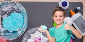 5 eenvoudige stappen om samen met je kinderen slijm te maken